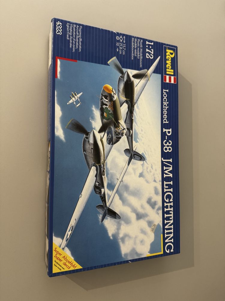 Revell Lockhead P-38 J/M Lightning model samolotu