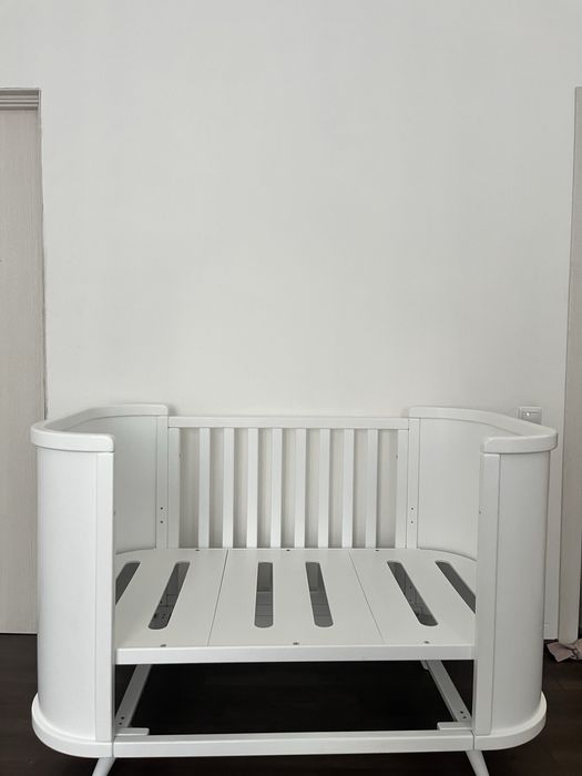 Ліжечко дитяче з маятником в комплекті