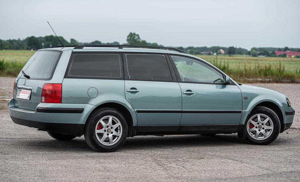 PIEKNY Volkswagen Passat 1.8 Benzyna