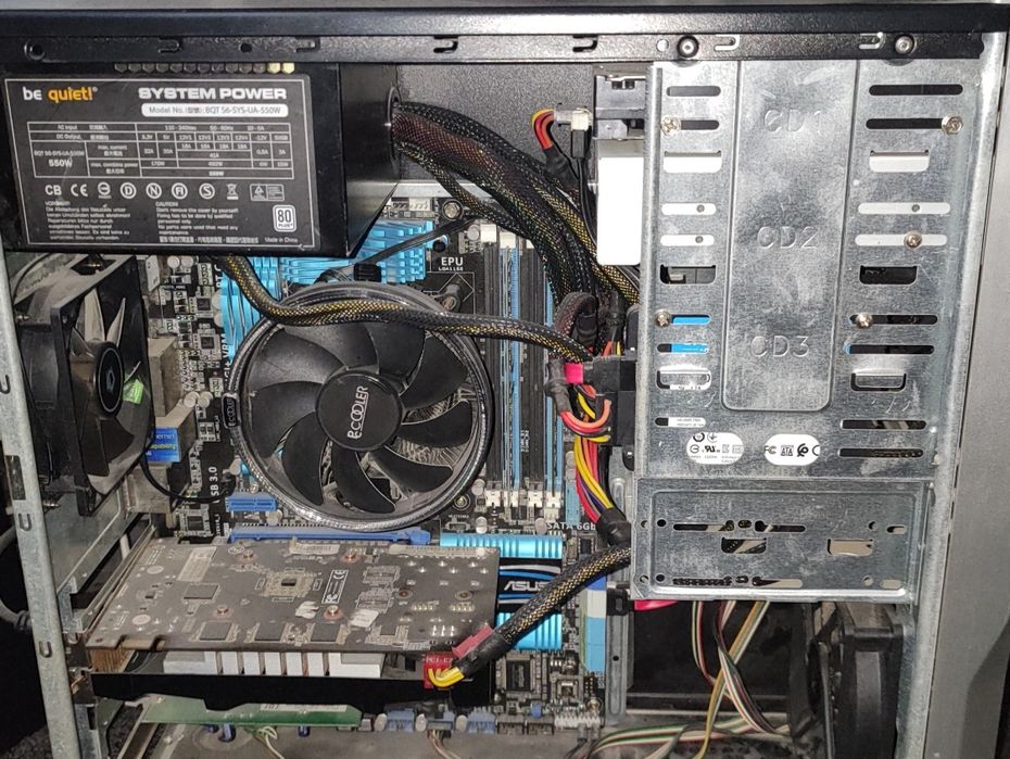 Персональный компьютер,монитор, клавиатура.мышка.