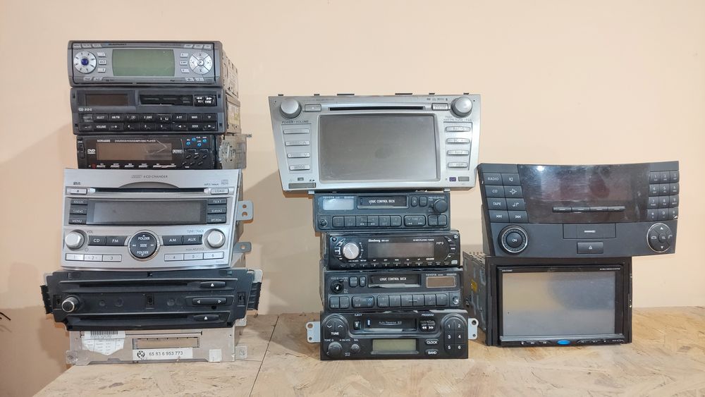 Автомагнитолы на запчасти