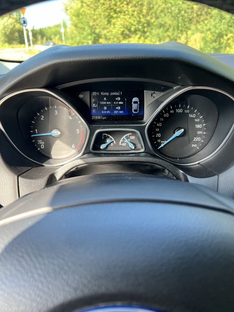 Ford Focus Mk3 po lifcie duża Navi Titanium