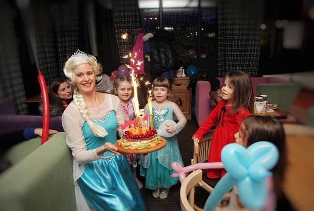 Аніматори Харків та область: Бульбашкове, Паперове шоу, Квест, Піньяти