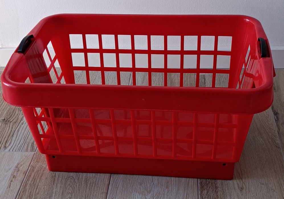 Cesto de roupa com pernas dobráveis