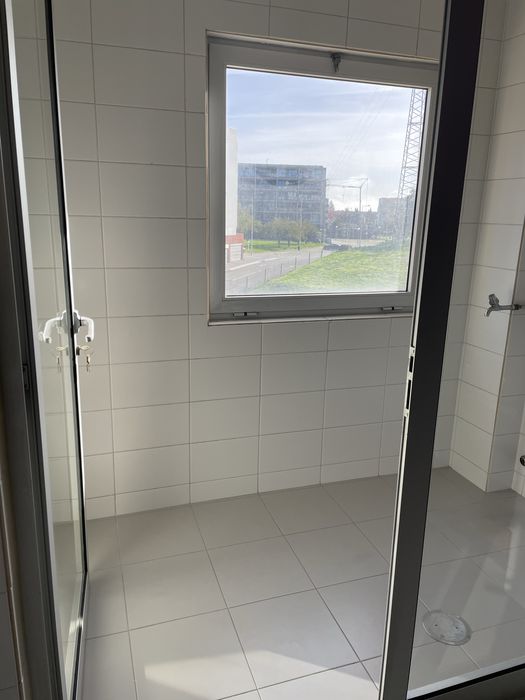 Apartamento T1 + 1 Pedrouços (a 2km H.S.João)