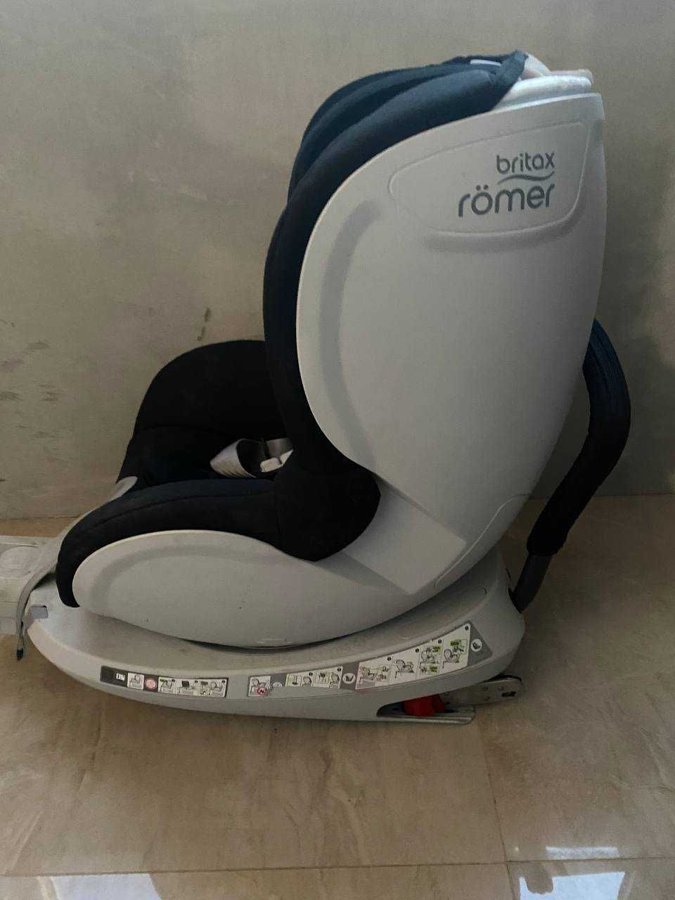 Дитяче автокрісло britax romer