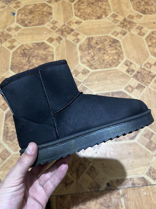 Недорогі жіночі уги чорні замш штучний