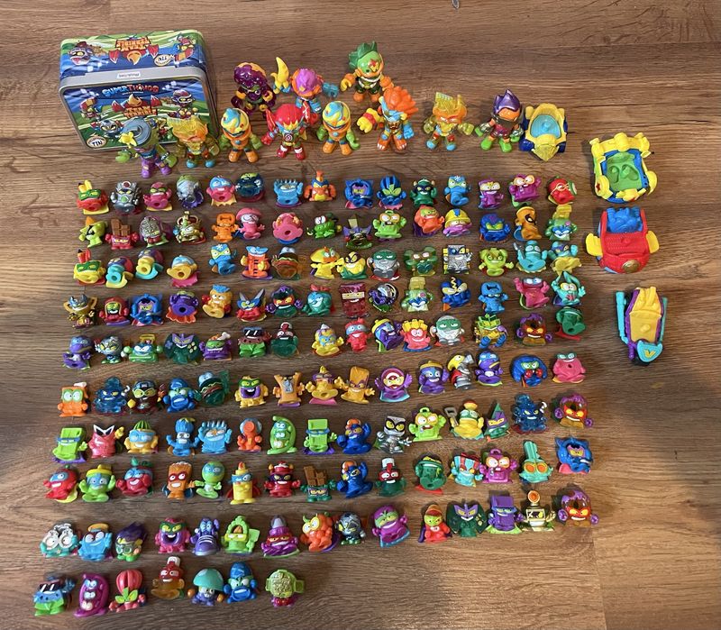 Super things figurki