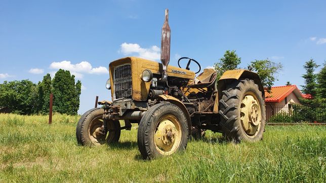Ursus C-330 Traktor + maszyny rolnicze