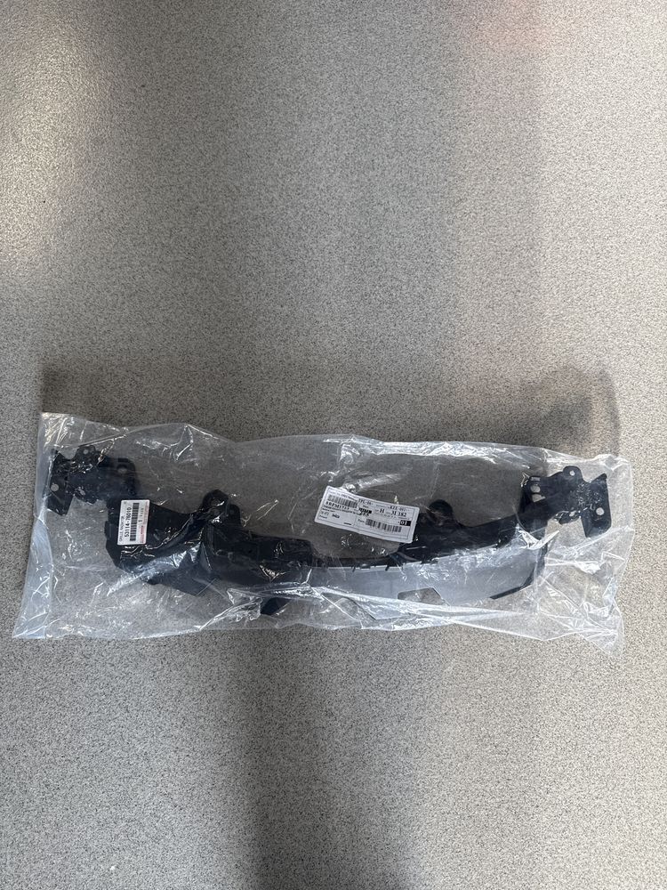 Atrapa grill wzmocnienie zderzaka Lexus UX 250 Nowe