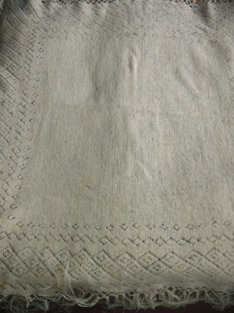 Платок шерстяной вязанный старинный
