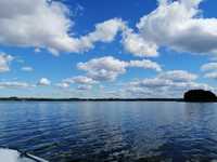 Domek Borsuk w lesie nad jeziorem Sasek Wielki Nocleg Mazury wakacje