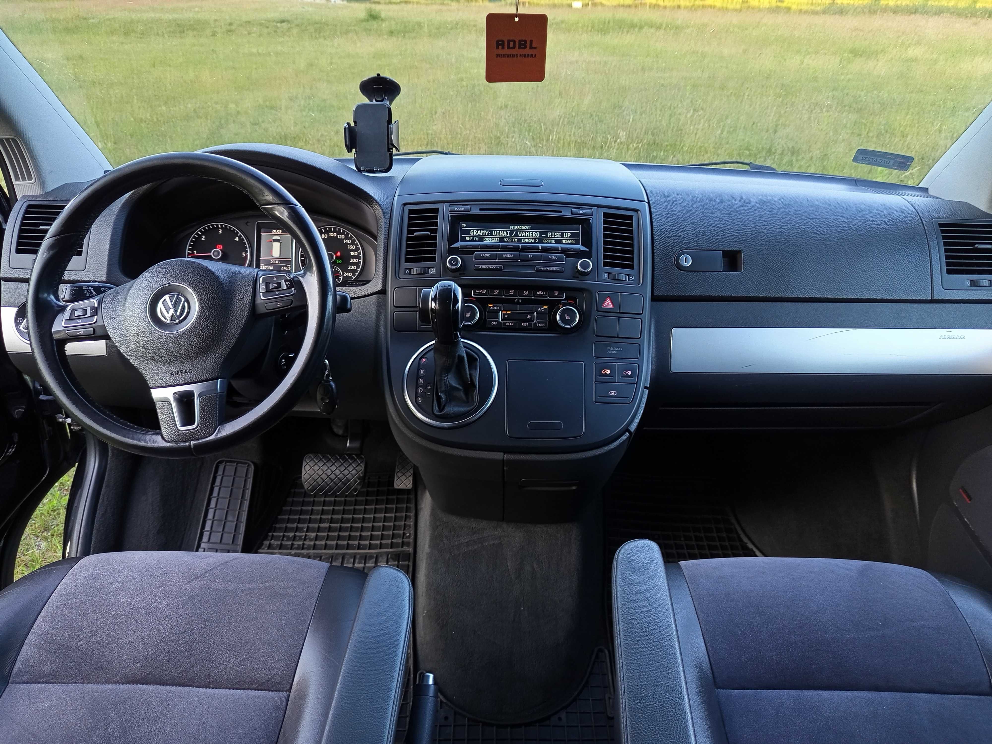 VW Multivan Highline T5 4x4