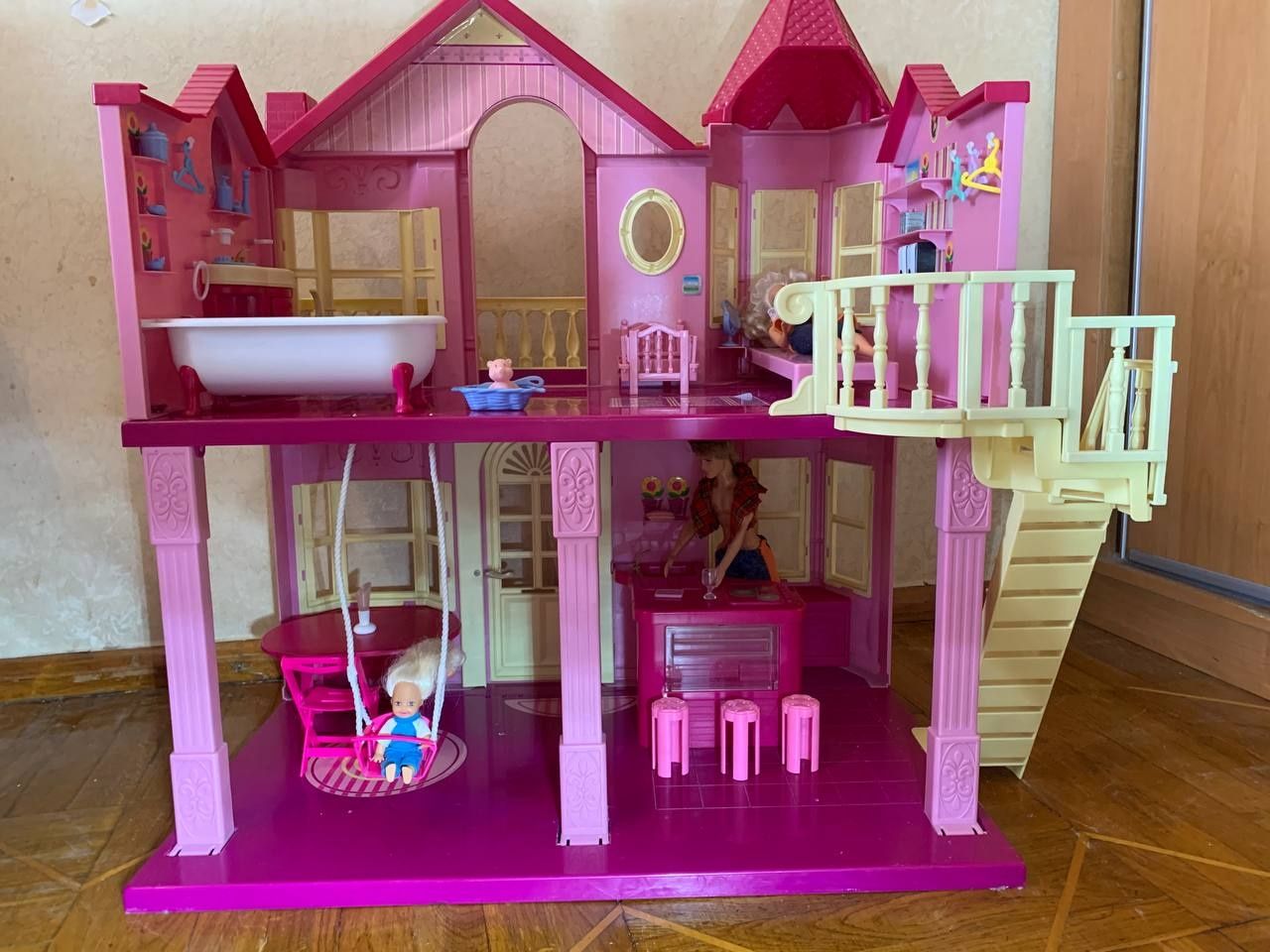 Продам домик для Барби