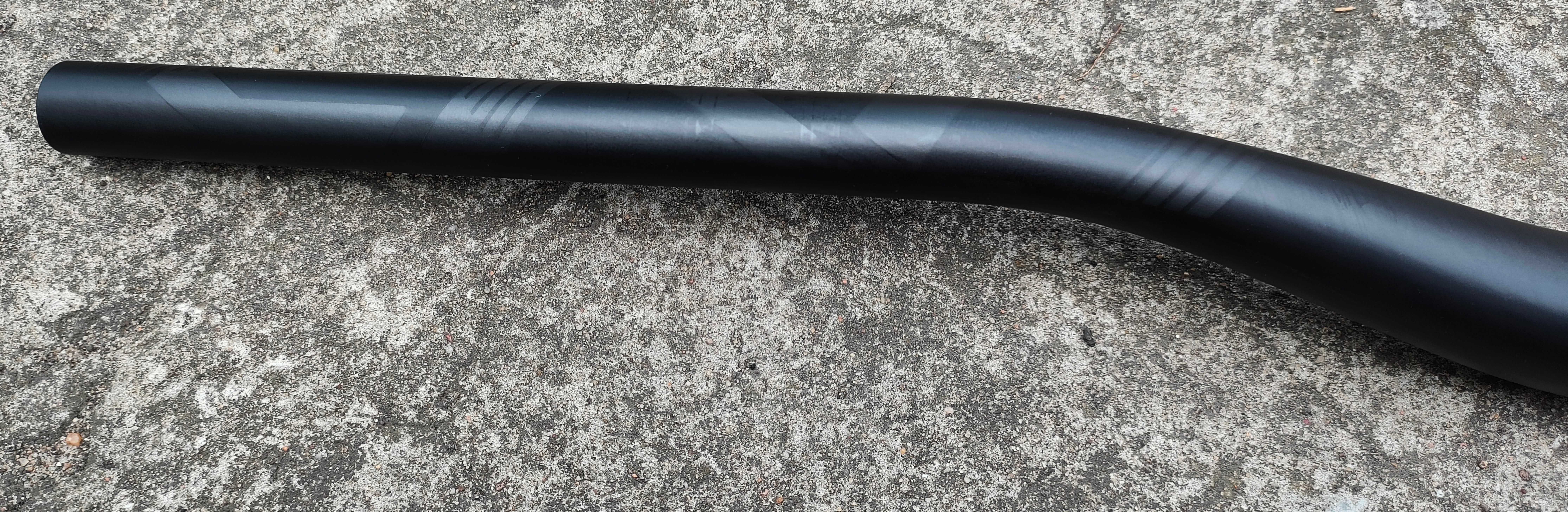 Kierownica RACE FACE ERA 35 780mm, 40rise, stealth, karbon, NOWA