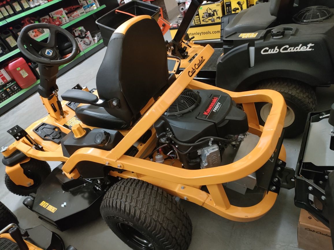 traktor cub cadet xz6s117