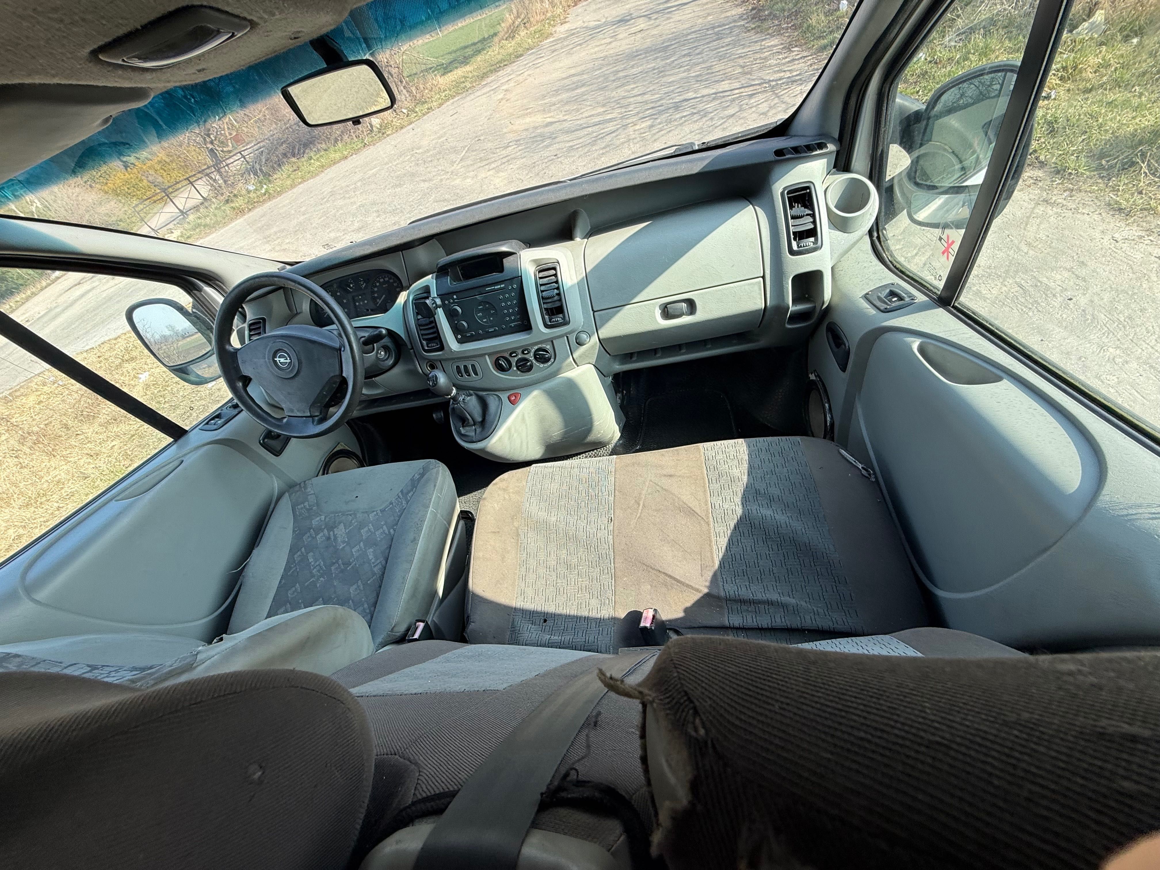 Opel Vivaro 1.9 disel 2004, 9 osobowy