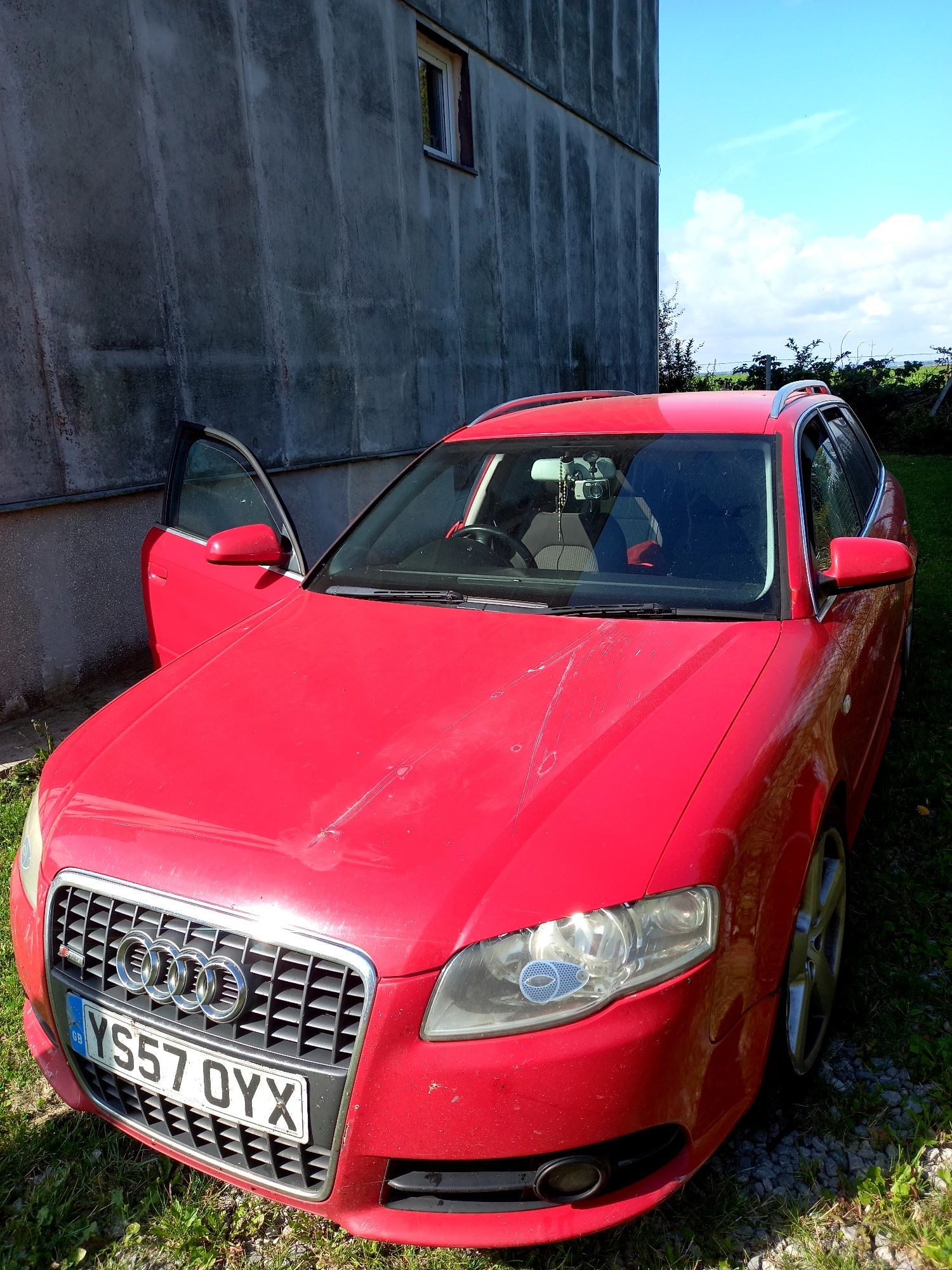 Audi A4b7  S line 1.9