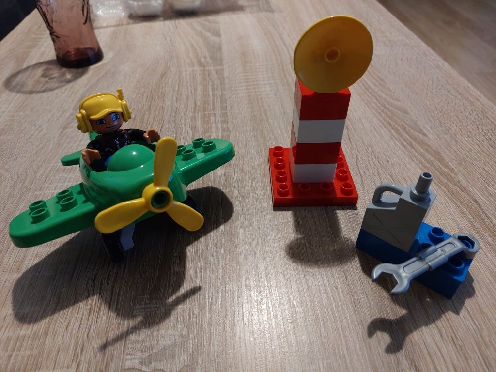 LEGO Duplo Samolot z pilotem