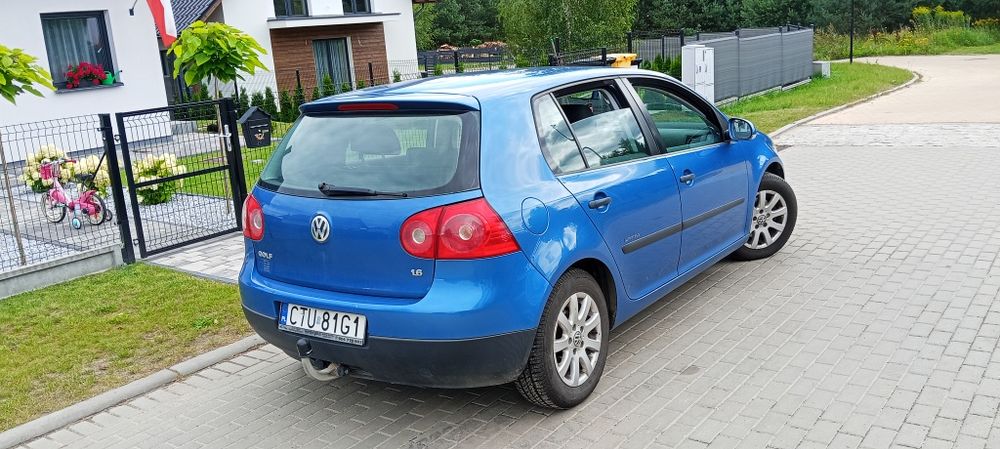 Volkswagen Golf V 1.6MPI 102KM