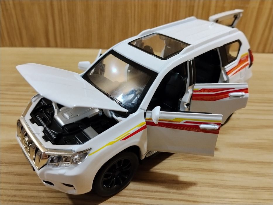 Модель Toyota Land cruiser Prado 1:32 автоэксперт металл свет звук ине