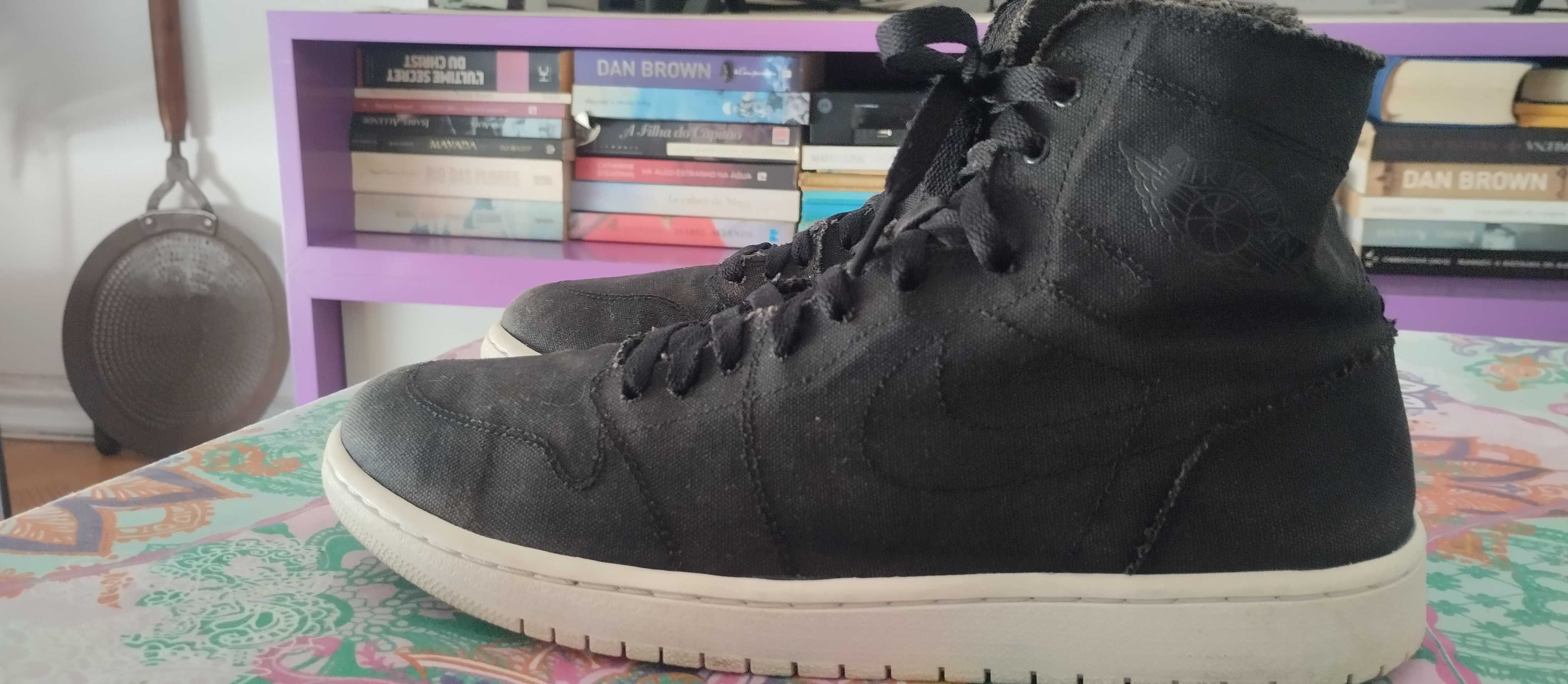 Nike air Jordan 1 High Retro Deconstructed Black