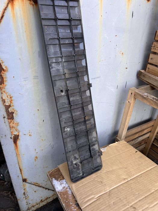 Обшивка багажника, пластик багажника bmw x5 e53 х 5 е 53