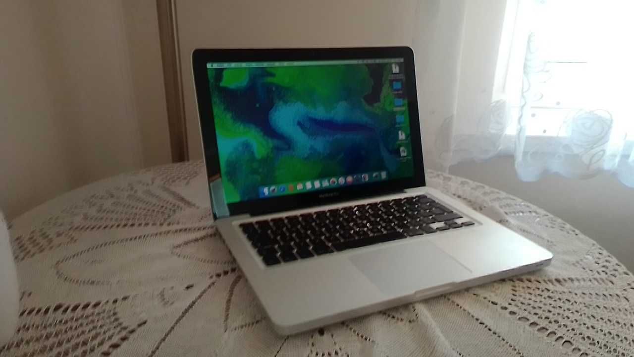 Laptop MacBook Pro 13 , 22,6 GHz,  160 GB,  GeForce 9400M, DDR3