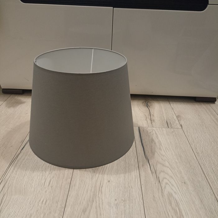 Abażur szary na lampkę.