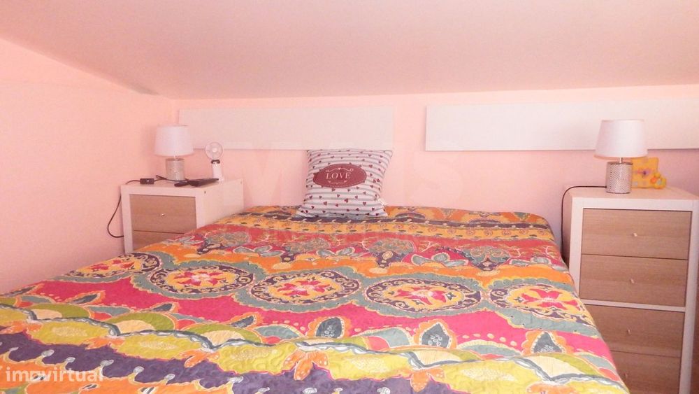 Apartamento T1 em Mezanino – Praia da Areia Branca, Lourinhã
