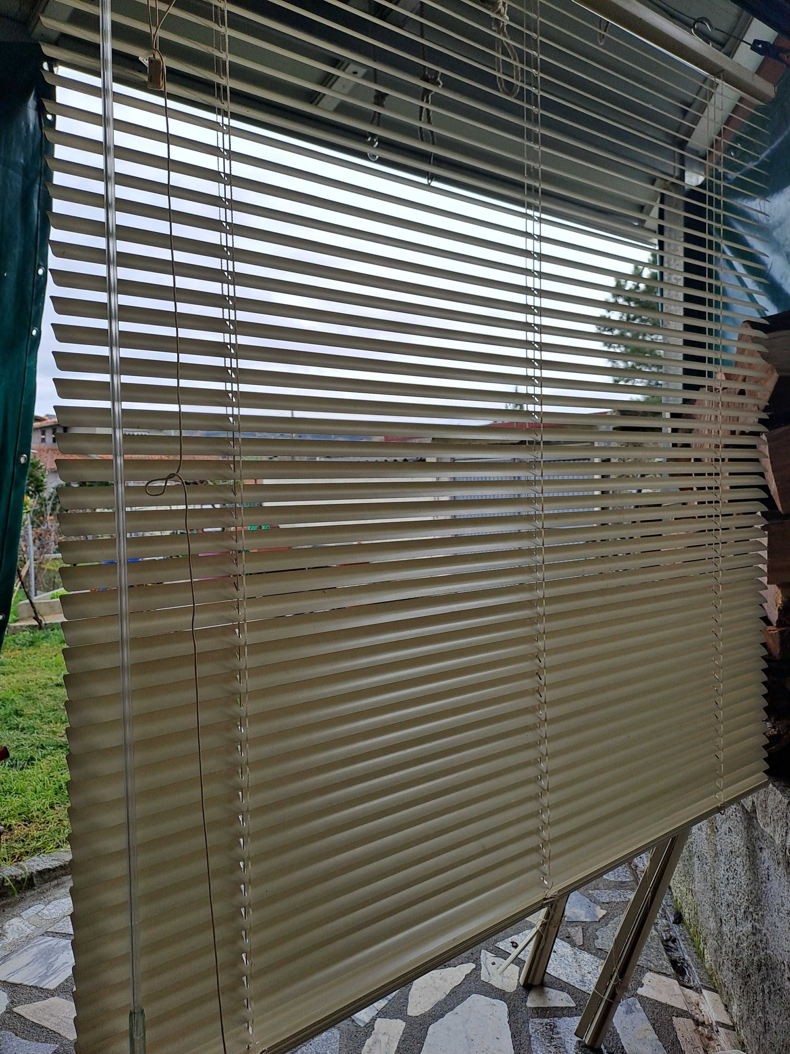 Estores (Venezianas) laminados