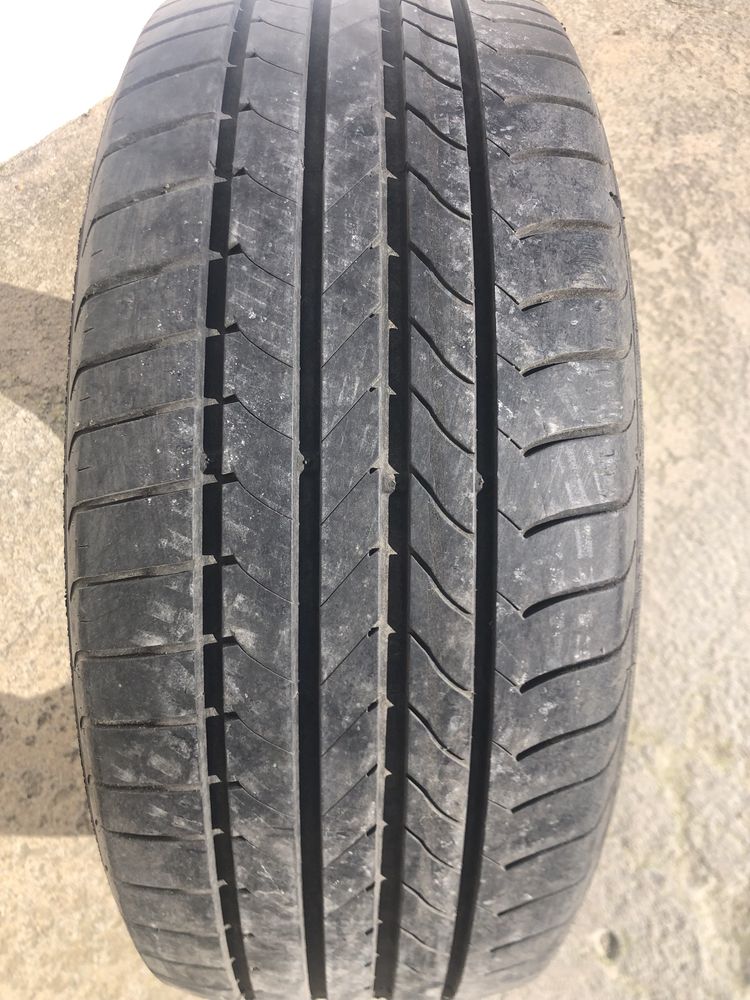 Pneu Goodyear Efficient Grip 215/50R17 95w