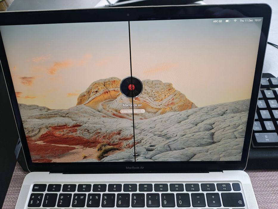 MacBook Air 13 M1 10cores 8gb ram 256gb ssd