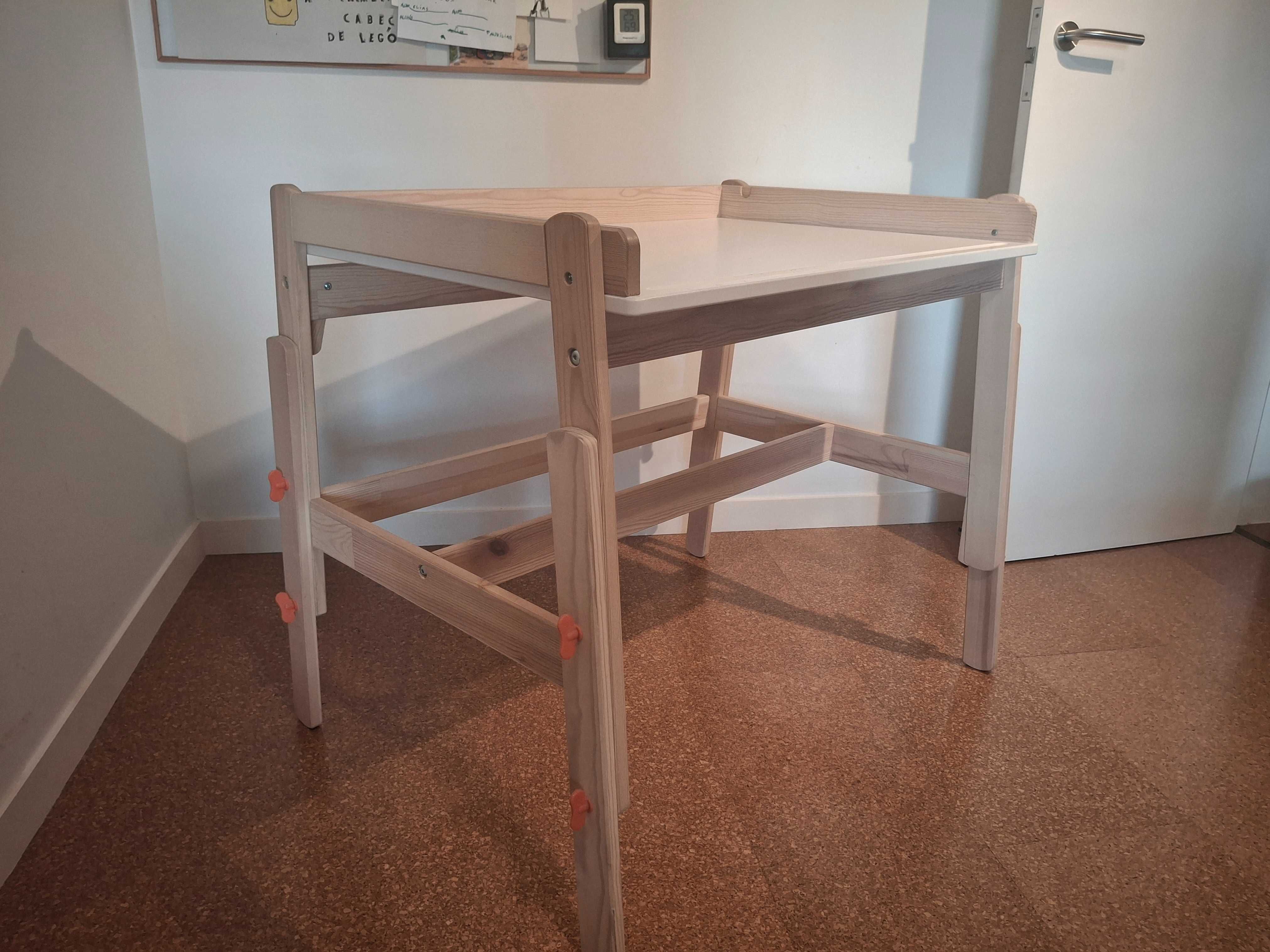 Secretária para crianças IKEA FLISAT