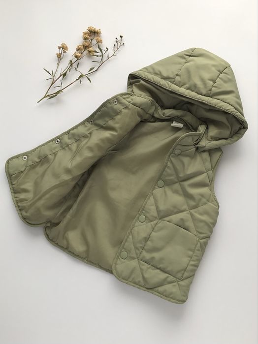 Безрукавка жилетка H&M  86 розмір (12-18 місяців)