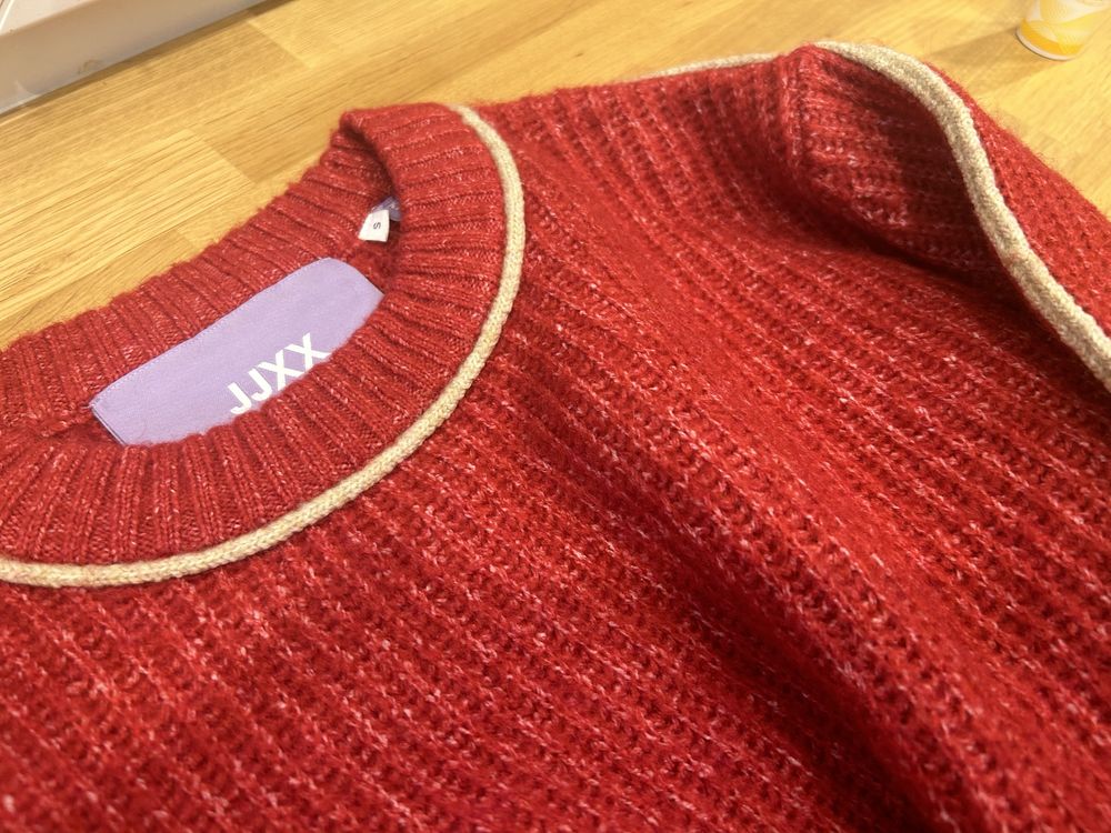 Sweterek JJXX rozmiar s idealny na jesienne wieczory