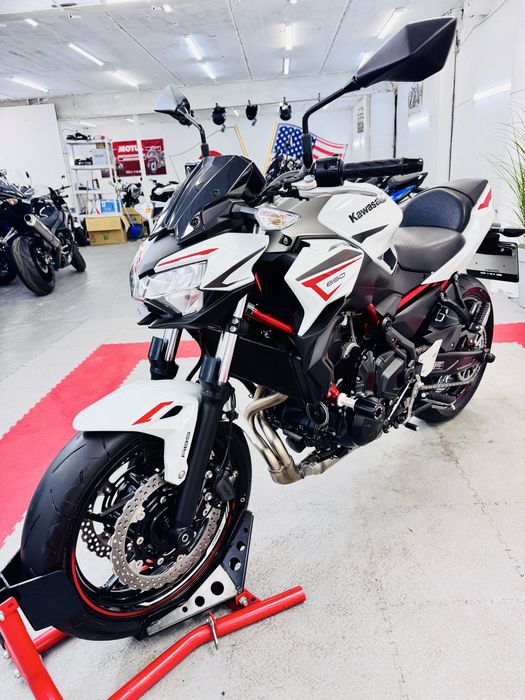 Мотоцикл Kawasaki Z650 2022 рік в оригіналі з Японії