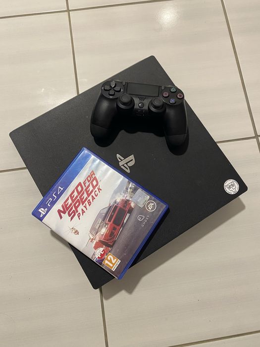 Продаю PlayStation 4 Pro – чудовий стан!