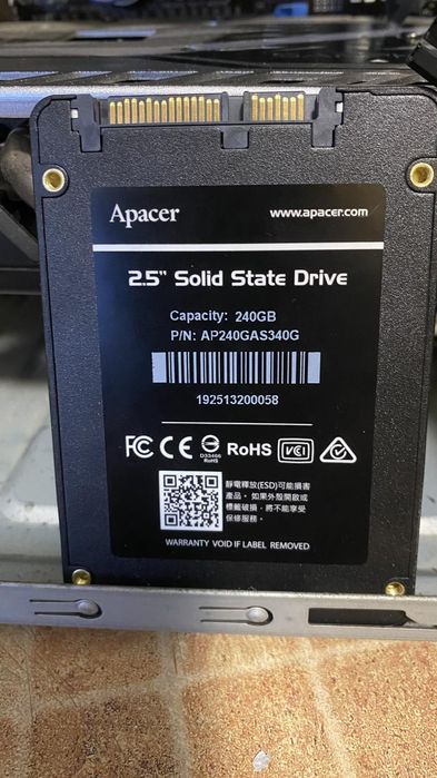 Продаю комп’ютер (працюючий, але вже не новий) або по деталях