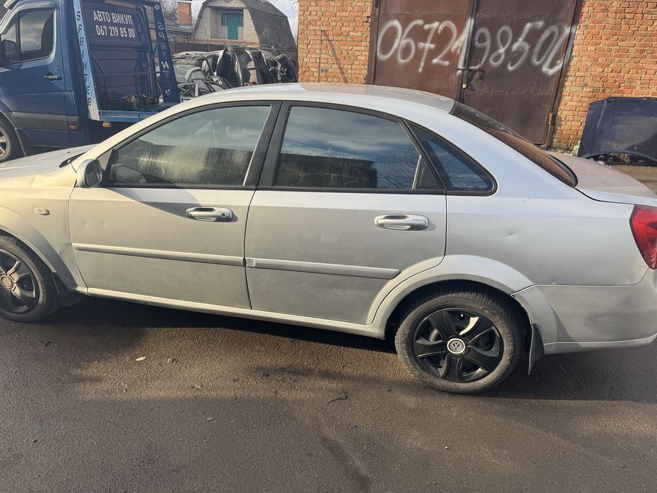 Авто на повному ходу вкладень не потребує