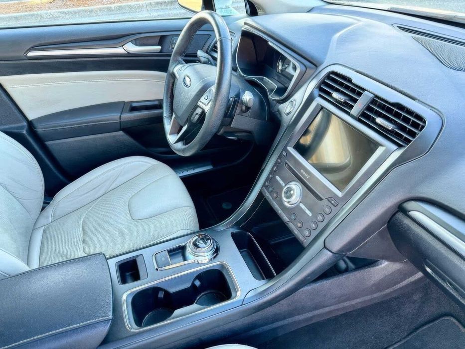 Ford Fusion Titanium      2017