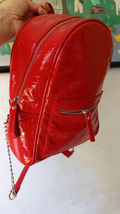 Рюкзак лакированный