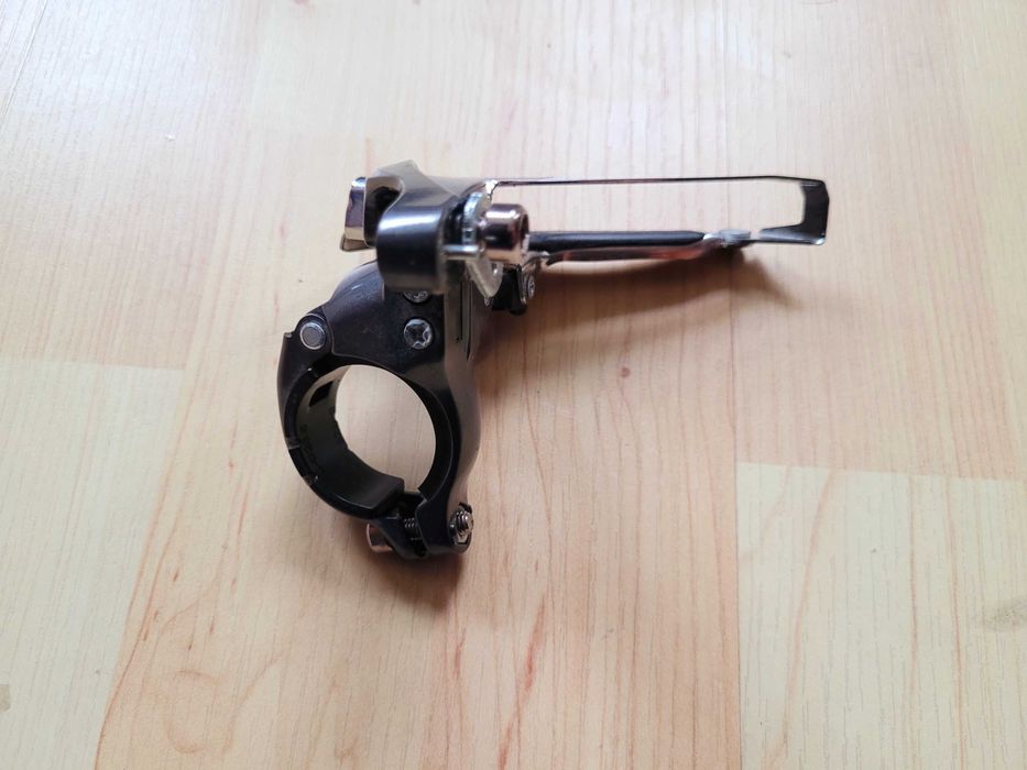 Przerzutka przednia Shimano Claris FD-R2000