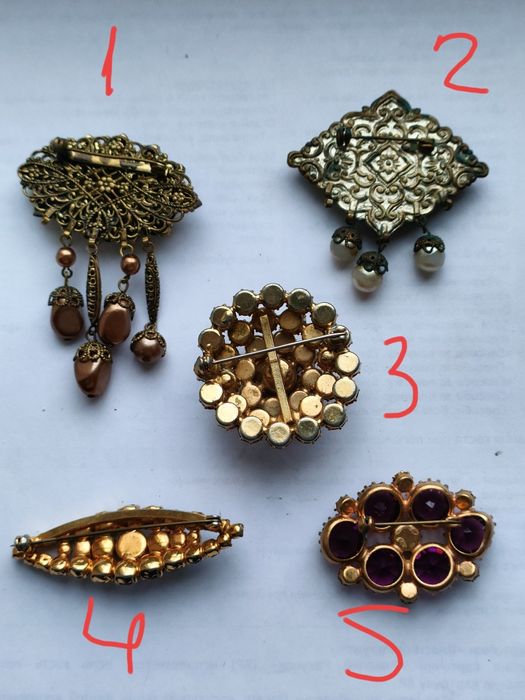 Брошь  Чехия  старая