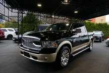 RAM 1500 Laramie 1500 V8 5.7 HEMI 396KM Alpine 4x4 Hak