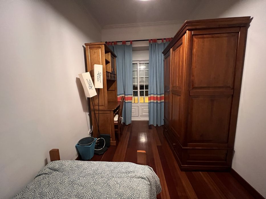 Quarto centro de Lisboa na Rua Morais Soares, preço com tudo incluído