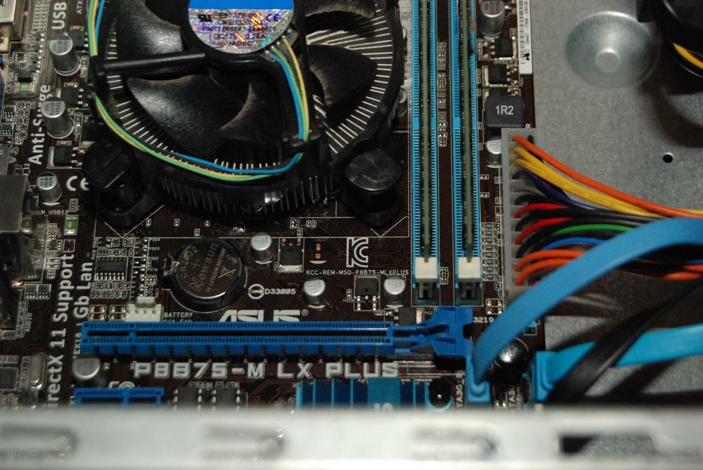 Komputer Asus i5-3470 8/500GB grafika Nvidia GF GT210 1 GB