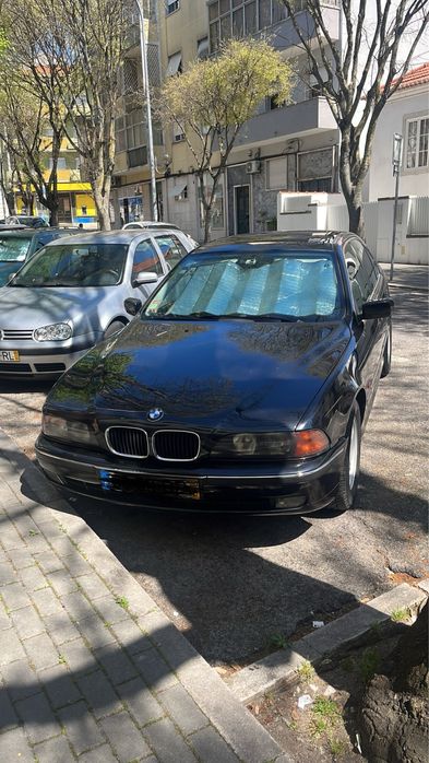 BMW 525d - ano 2000 | 141.000km | preto | carro de garagem