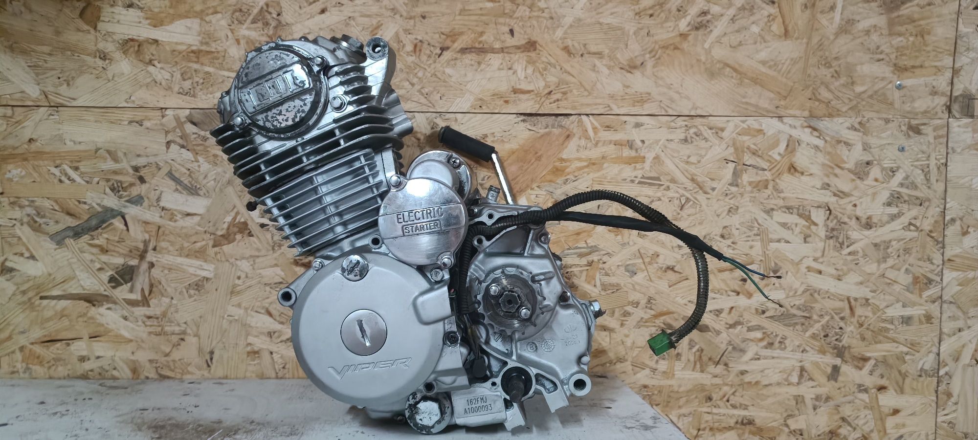 Мотор 200куб. 162fmj
