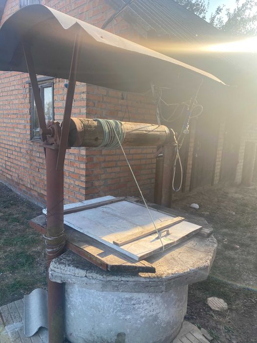 Цегляний будинок у Полтавській області